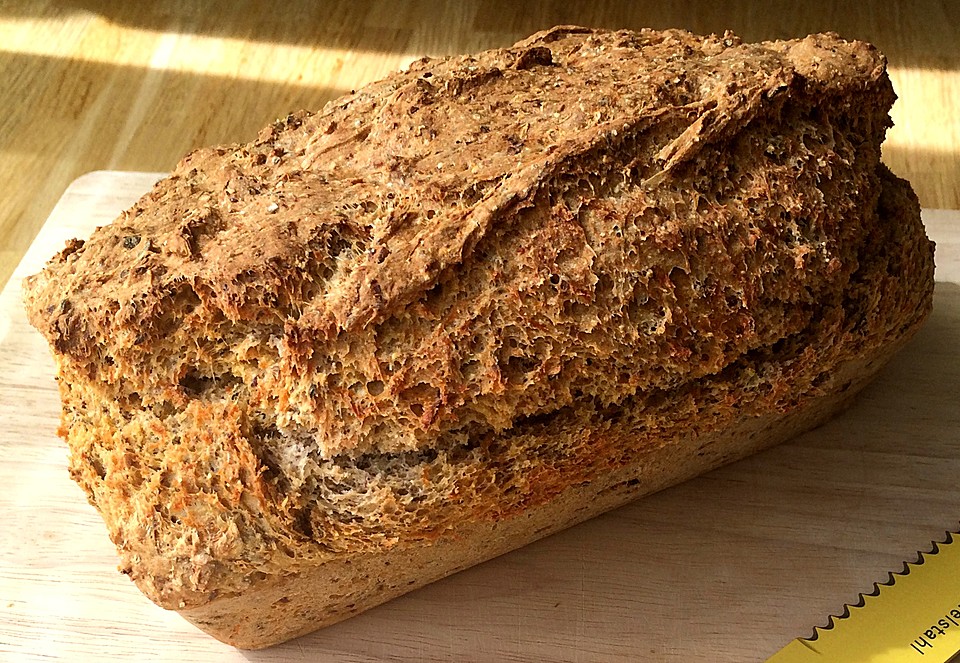 Dinkel-Karotten-Körner-Brot (Rezept mit Bild) von Lisa__N | Chefkoch.de