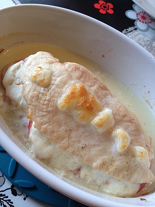 Putenbrust mit Mozzarella-Tomaten-Füllung (Rezept mit Bild) | Chefkoch.de