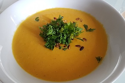 Süßkartoffel–Erdnuss-Suppe 1