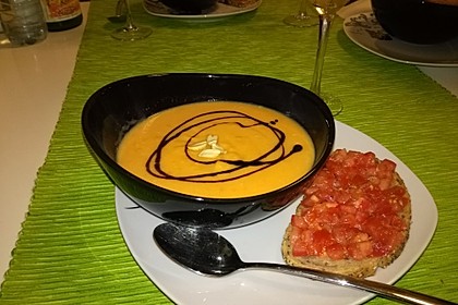 Süßkartoffel–Erdnuss-Suppe 4