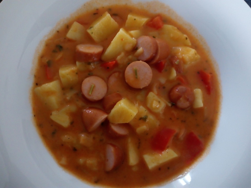 Kartoffelgulasch mit Wiener Würstchen (Rezept mit Bild) | Chefkoch.de