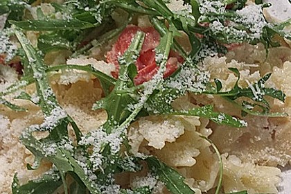 Tagliatelle in Weißwein Sahne mit Cocktailtomaten 8