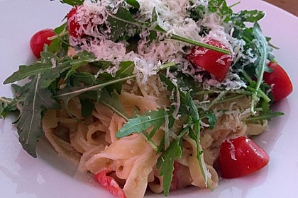 Tagliatelle in Weißwein Sahne mit Cocktailtomaten 4