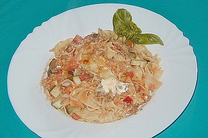 Chili - Tomaten - Zucchini - Nudelauflauf 1