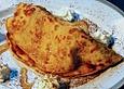 Crepes mit Vanilleeisf&uuml;llung und Honigso&szlig;e