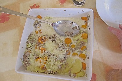 Hackfleisch - Kartoffel - Gem&uuml;se - Auflauf 8