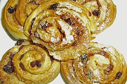 Zimt - Hefe Schnecken 16