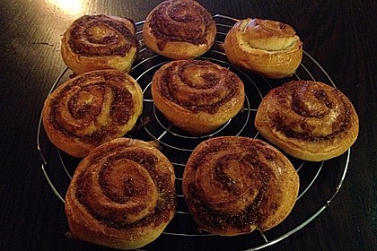 Zimt - Hefe Schnecken 7