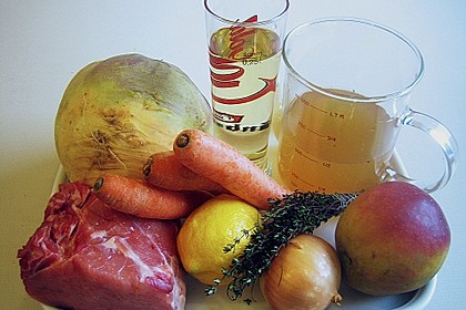Steckr&uuml;beneintopf mit &Auml;pfeln und M&ouml;hren