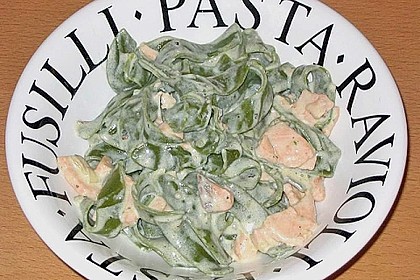 Penne mit cremiger Lachssauce 5