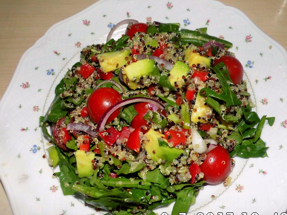 Inka-Salat - würziger Quinoa-Salat mit Avocado und Rucola (Rezept mit ...