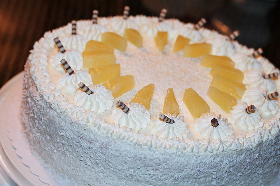 Ananas-Kokos-Torte mit weißer Schokolade (Rezept mit Bild) | Chefkoch.de