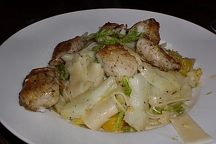 Tagliatelle an Orangen-Fenchel-Sauce mit gebratenen Kabeljaufiletstücken 8