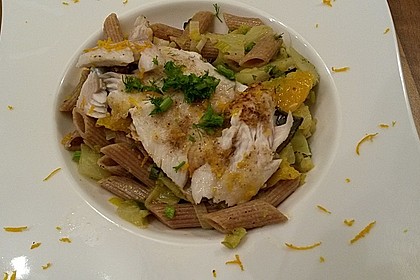 Tagliatelle an Orangen-Fenchel-Sauce mit gebratenen Kabeljaufiletstücken 15