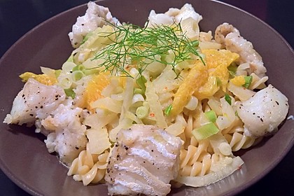 Tagliatelle an Orangen-Fenchel-Sauce mit gebratenen Kabeljaufiletstücken 2