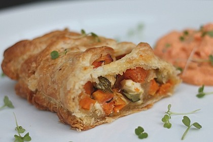 Zucchini-Feta-Strudel 1