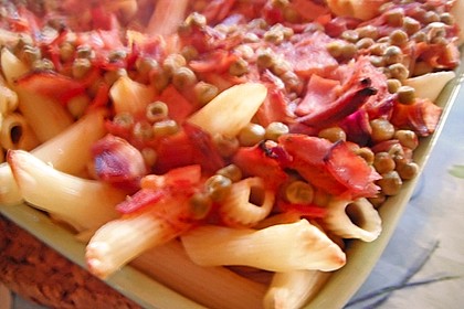 Nudelauflauf italienischer Art, scharf 23