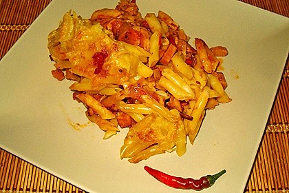Nudelauflauf italienischer Art, scharf 15