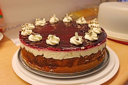 Rotkäppchen Torte 28