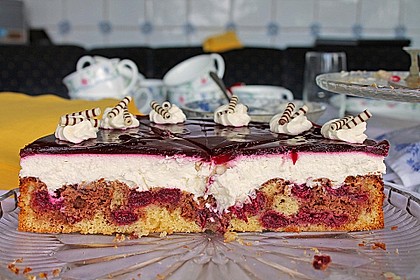 Rotkäppchen Torte 17