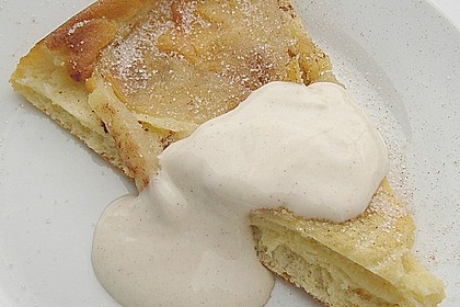 Apfelpfannkuchen mit Honigsauce 8