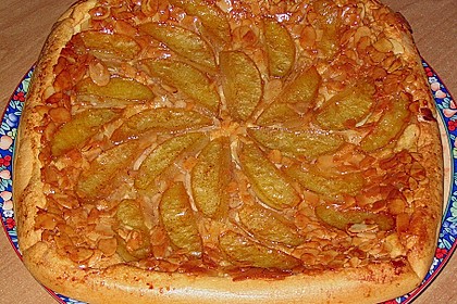 Apfelpfannkuchen mit Honigsauce 9
