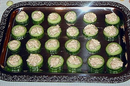Gurken-Lachs-Häppchen 24