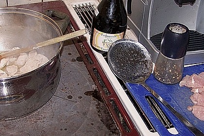 Afrikanischer Erdnusstopf 6