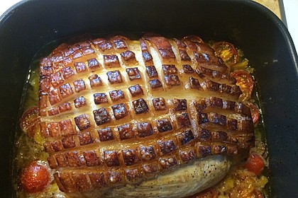 Schweinekrustenbraten in Zwiebel - Bier - Sauce 2
