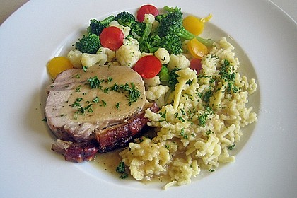 Schweinekrustenbraten in Zwiebel - Bier - Sauce 4