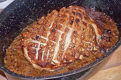 Schweinekrustenbraten in Zwiebel - Bier - Sauce 3