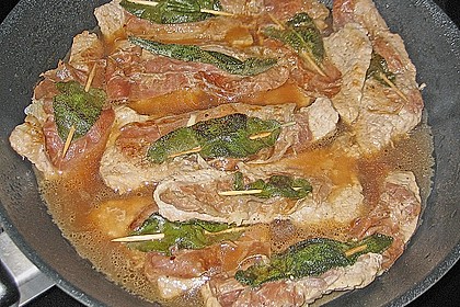 Kalbsschnitzel mit Schinken und Salbei 9