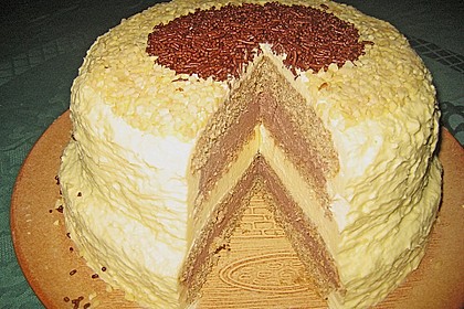 Buttercremetorte von Oma 32