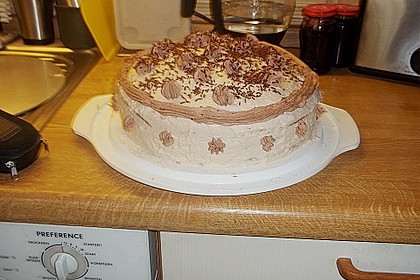 Buttercremetorte von Oma 53