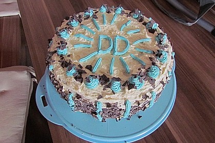 Buttercremetorte von Oma 54