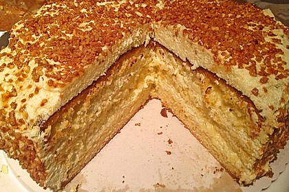 Buttercremetorte von Oma 57