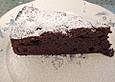 Schokoladenkuchen mit Sauerkirschen