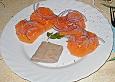 Orangen - Carpaccio mit roten Zwiebeln und schwarzem Pfeffer