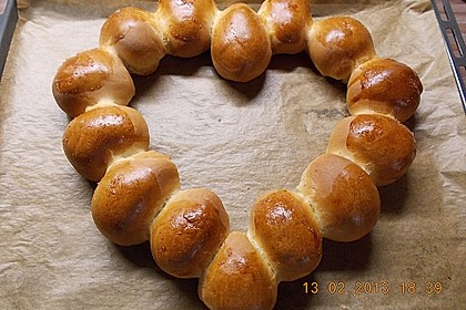 Hefeteig für Zopfbrot, Schnecken oder Figuren 11