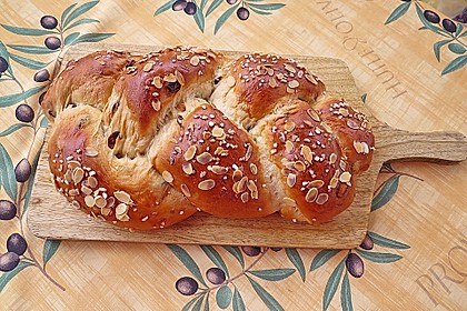 Hefeteig für Zopfbrot, Schnecken oder Figuren
