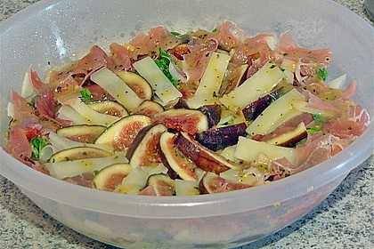 Feldsalat mit Feigen, Serranoschinken und Manchego