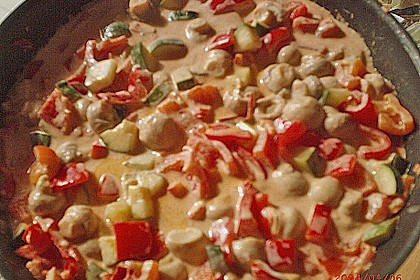 Bunte, mediterrane Gemüsepfanne mit Reis 26