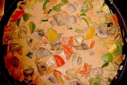 Bunte, mediterrane Gemüsepfanne mit Reis 19