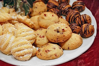 Macadamia - Cranberry Cookies 2