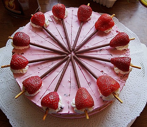 Erdbeer - Yogurette - Torte (Rezept mit Bild) von Lilli24670 | Chefkoch.de