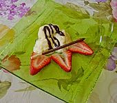 Bayrische Creme mit Erdbeerso&szlig;e (Bild)