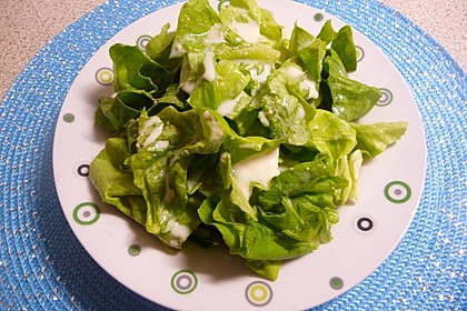 Kopfsalat mit Kondensmilchdressing (Rezept mit Bild) | Chefkoch.de