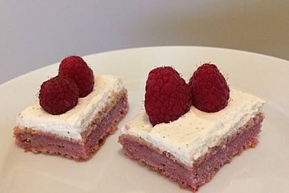 Erdbeer-Blechkuchen mit Cream Cheese Frosting 4