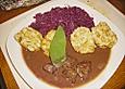 Italienisches Rindsragout in Zwiebel - Salbeisauce