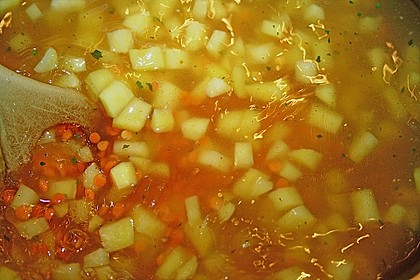 Milde Linsensuppe mit Curry und Schafsk&auml;se 1